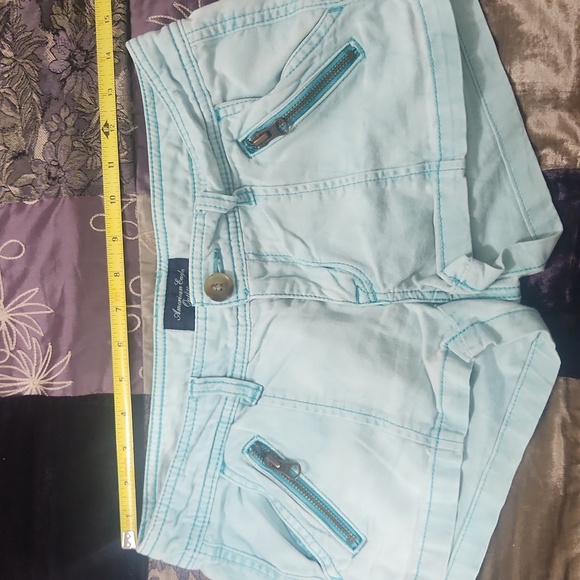 American Eagle Low Rise Distressed Fade Shorts - Picture 8 of 8